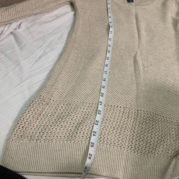 Gap XS cream sweater - Picture 6 of 7